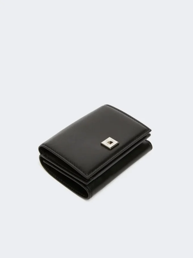 Monedero de piel de tres pliegues, negro Monedero de piel de tres pliegues, negro