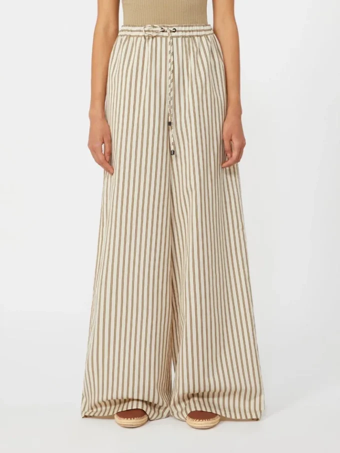Pantalones anchos de lona de algodón y seda a rayas, color beige Pantalones anchos de lona de algodón y seda a rayas, color beige