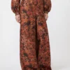 Pantalones anchos de seda estampada, color terracota Pantalones anchos de seda estampada, color terracota