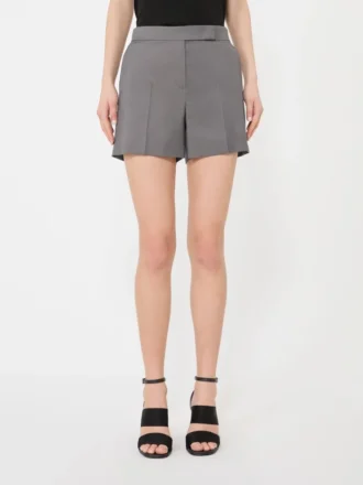 Pantalones cortos de gabardina de lana, gris medio