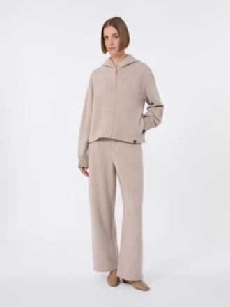 Pantalones de cachemira y forro polar de lana, color beige