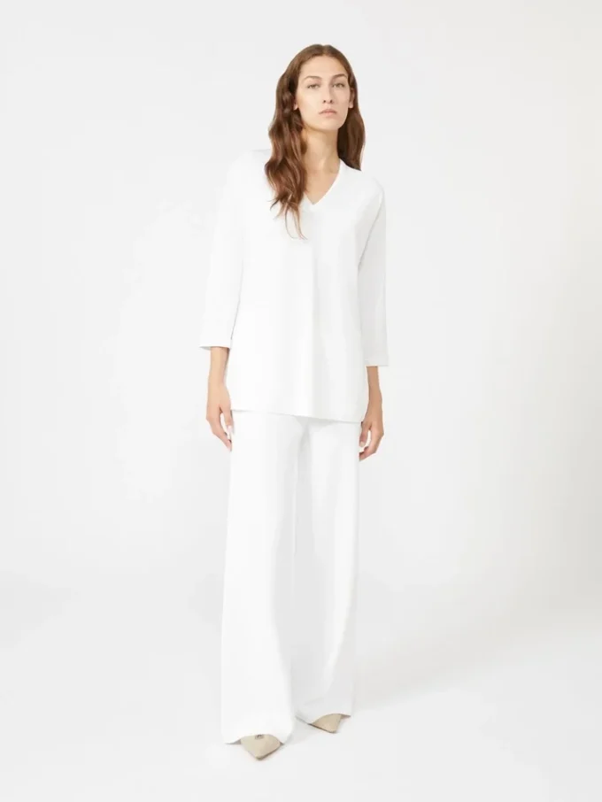 Jersey de cuello en V de hilo de crepé de viscosa, blanco óptico Jersey de cuello en V de hilo de crepé de viscosa, blanco óptico