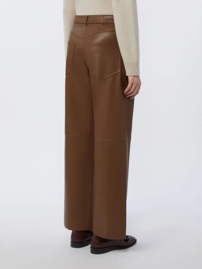 Pantalones de tejido recubierto, color tabaco
