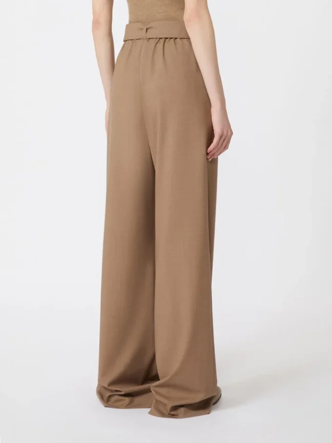 Pantalones de tela de lana elástica, color avellana Pantalones de tela de lana elástica, color avellana