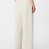 Pantalones rectos de jersey scuba, color beige Pantalones rectos de jersey scuba, color beige