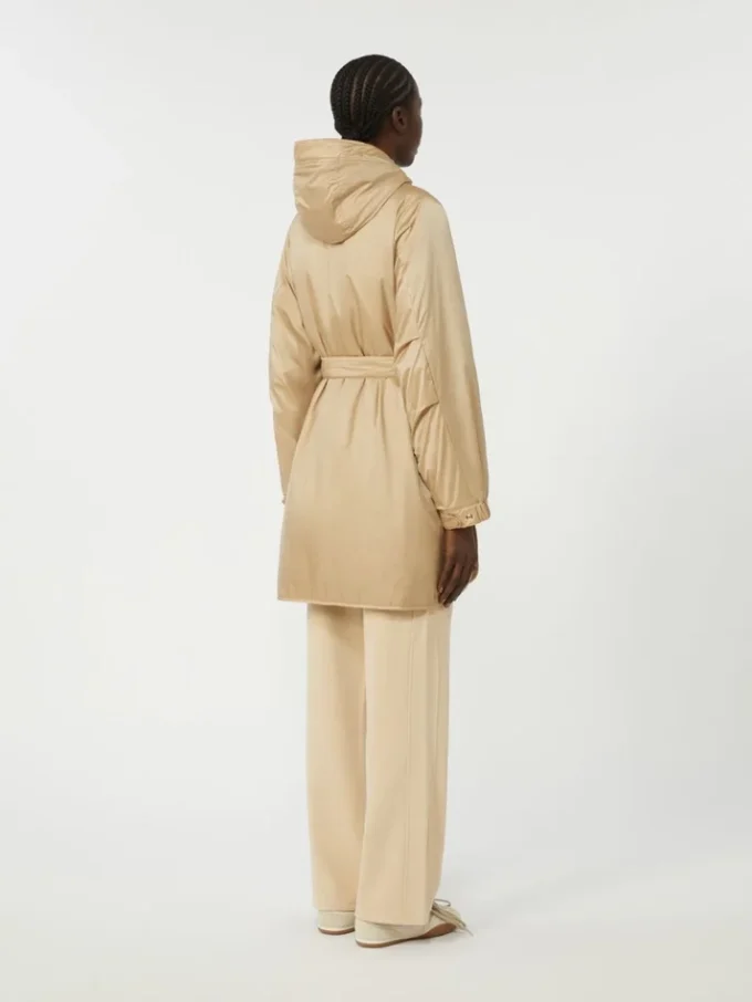 Parka acolchada reversible en lona repelente al agua, color beige Parka acolchada reversible en lona repelente al agua, color beige