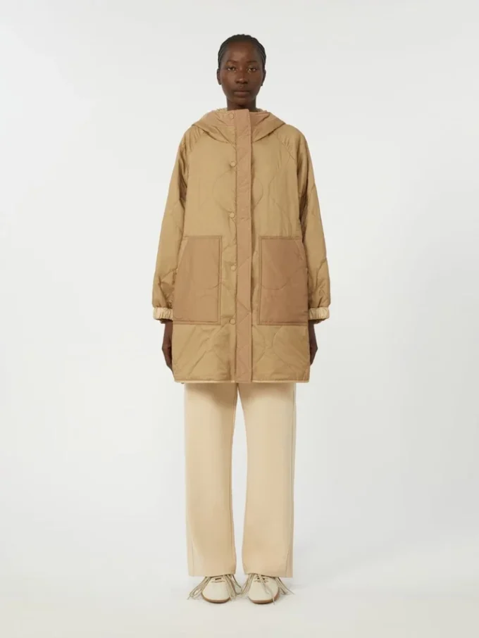 Parka acolchada reversible en lona repelente al agua, color beige Parka acolchada reversible en lona repelente al agua, color beige
