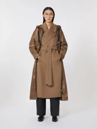 Parka larga acolchada de lona repelente al agua, color tabaco