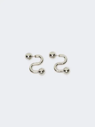 Pendientes metálicos, plateados