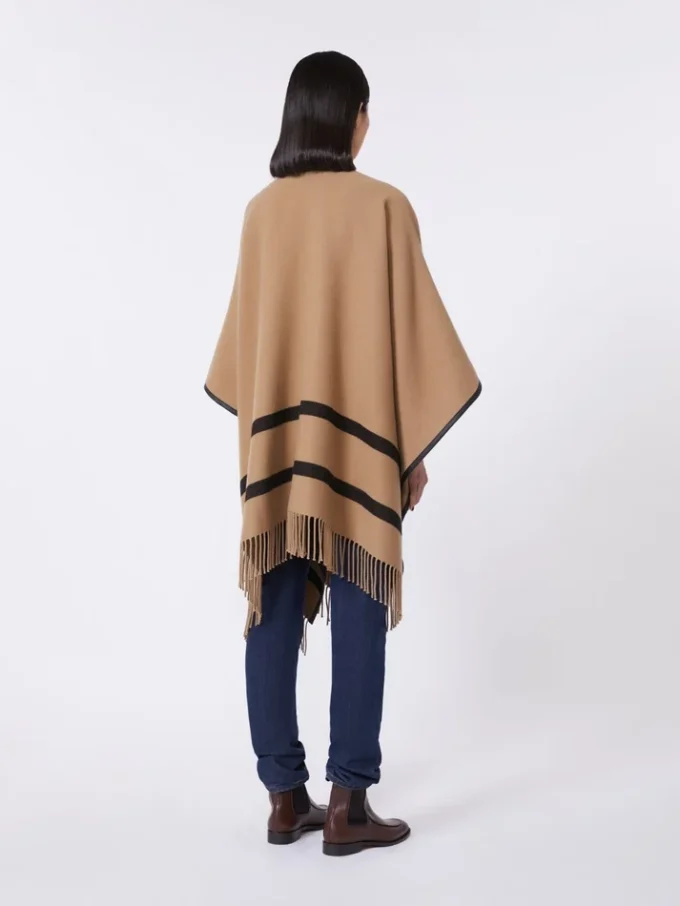 Poncho de lana jacquard, color camel Poncho de lana jacquard, color camel
