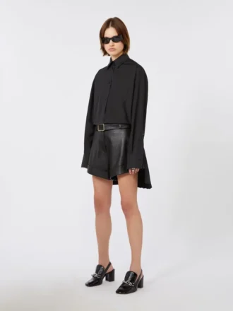 Sobrecamiseta con detalle de plisado, negra