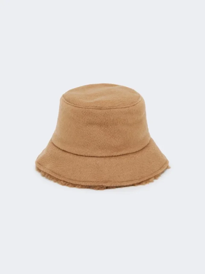 Sombrero cloche reversible de tejido camel y peluche, color camel Sombrero cloche reversible de tejido camel y peluche, color camel