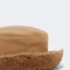 Sombrero cloche reversible de tejido camel y peluche, color camel Sombrero cloche reversible de tejido camel y peluche, color camel