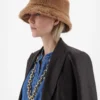 Sombrero cloche reversible de tejido camel y peluche, color camel Sombrero cloche reversible de tejido camel y peluche, color camel