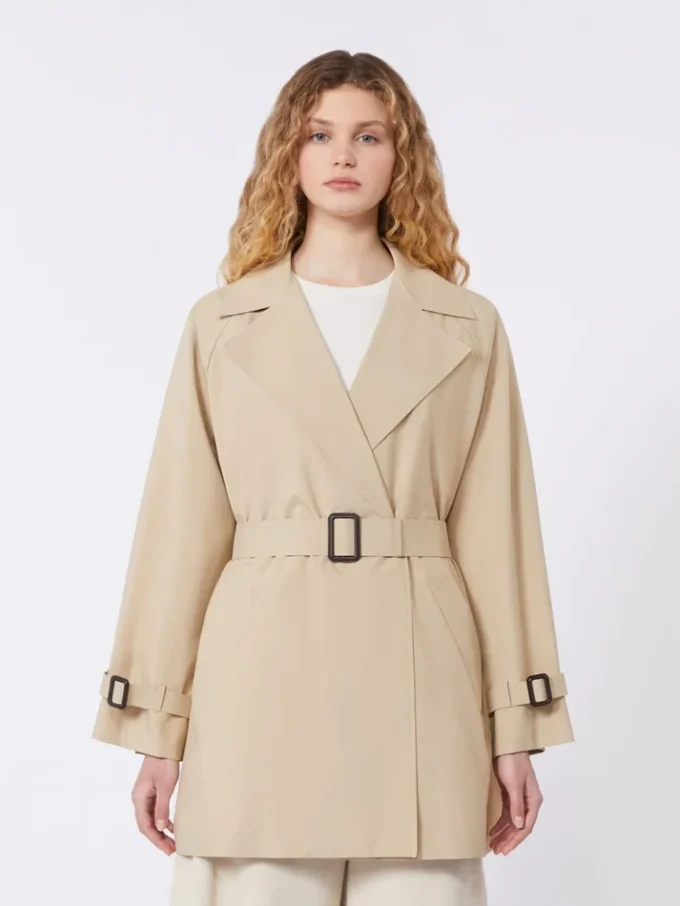 Trench corto de lona repelente al agua, color beige Trench corto de lona repelente al agua, color beige
