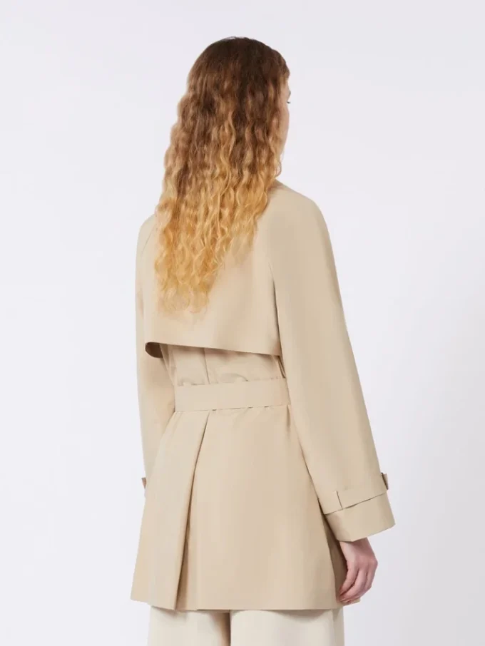 Trench corto de lona repelente al agua, color beige Trench corto de lona repelente al agua, color beige