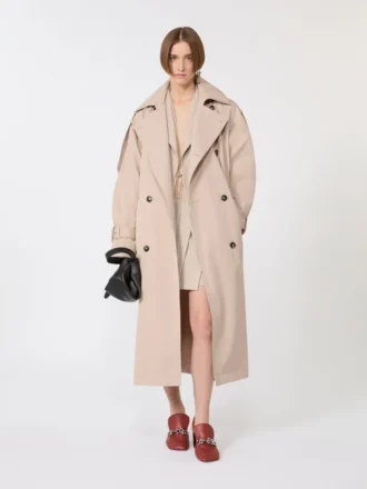 Trench largo de sarga repelente al agua, color beige