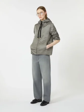 Chaqueta acolchada con capucha de lona repelente al agua, gris medio
