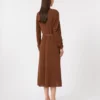 Vestido acampanado de cady, color chocolate