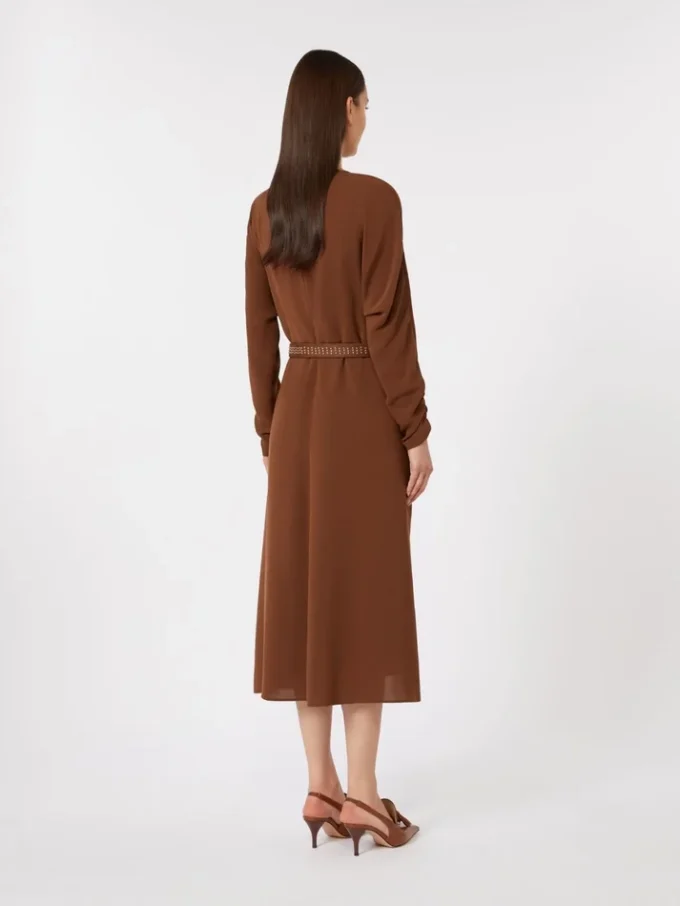 Vestido acampanado de cady, color chocolate