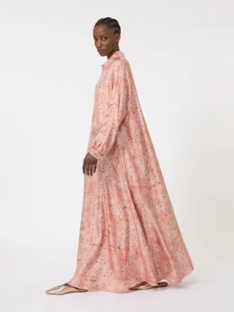 Vestido caftán de sarga estampado, color coral