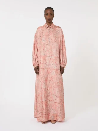 Vestido caftán de sarga estampado, color coral