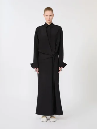 Vestido camisero de seda elástica, negro