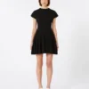 Vestido de punto, entallado en la cintura, negro Vestido de punto, entallado en la cintura, negro