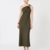 Vestido de satén brillante de un solo hombro, verde musgo Vestido de satén brillante de un solo hombro, verde musgo