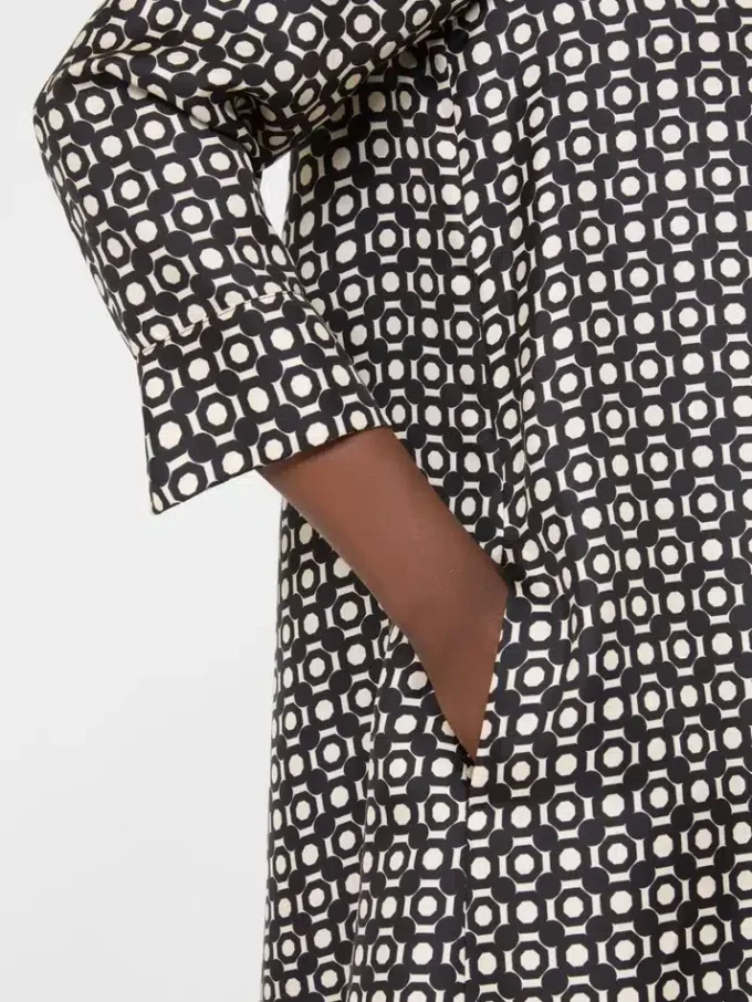Vestido de seda estampado, negro