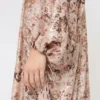Vestido largo con corte asimétrico y estampado de llamas, oro rosa Vestido largo con corte asimétrico y estampado de llamas, oro rosa