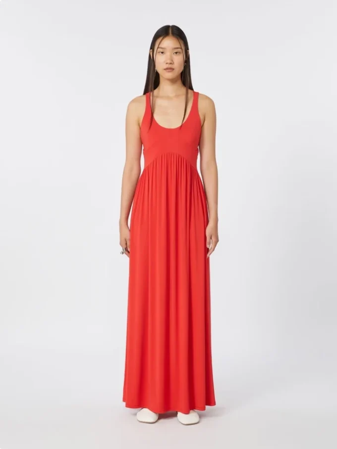 Vestido largo de jersey de crepé, color coral Vestido largo de jersey de crepé, color coral