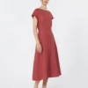 Vestido midi de lona de lino, color cereza Vestido midi de lona de lino, color cereza