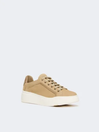 Zapatillas de ante, color arena