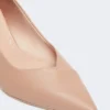 Zapatos de salón de piel napa, color polvo Zapatos de salón de piel napa, color polvo